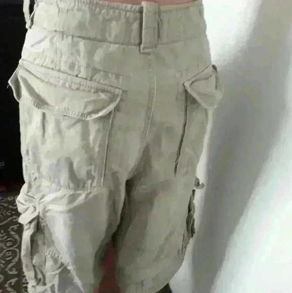 H@M Distress cargo shorts  in good condition size 34 - Picture 3 of 8